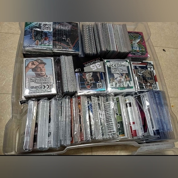 Trading Cards Lot - Picture 2 of 2